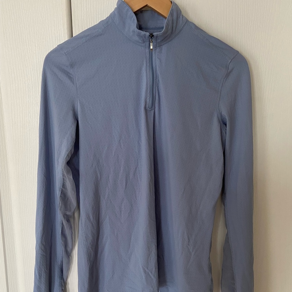 Dover Saddlery Ice Blue long sleeve sz M